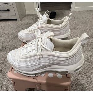 Nike Kid’s Grade School Air Max 97 Shoes Size 4.5Y (also fits woman size 6)